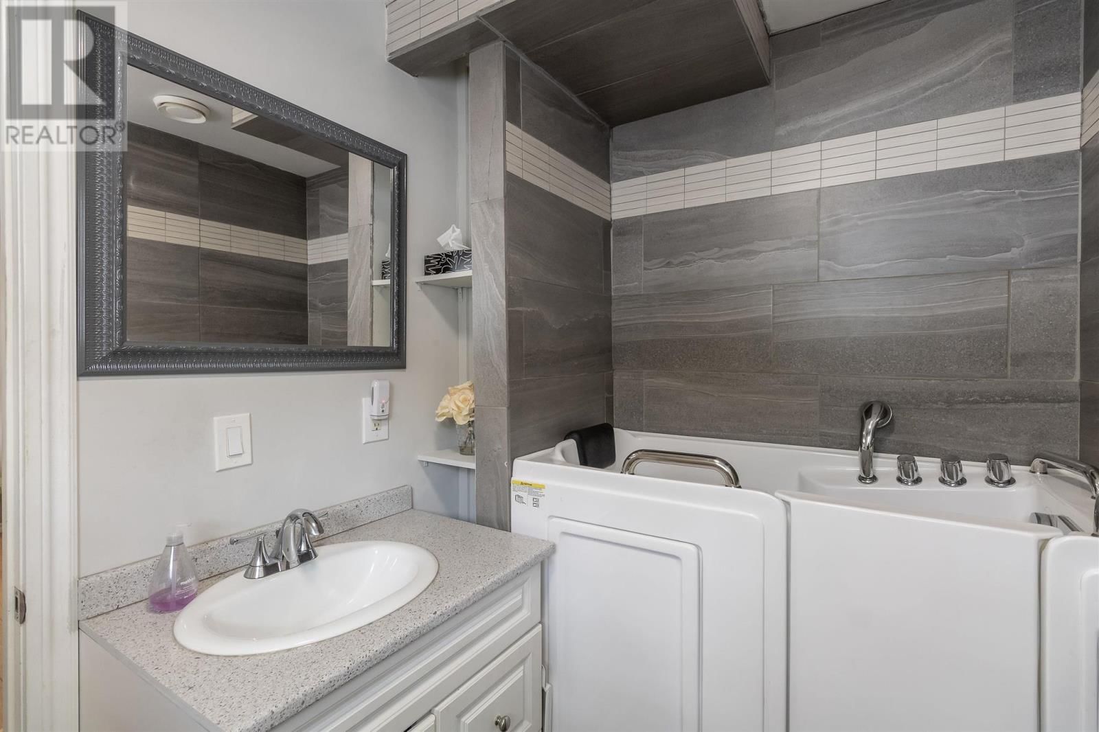 31 JAMES ST Image 29