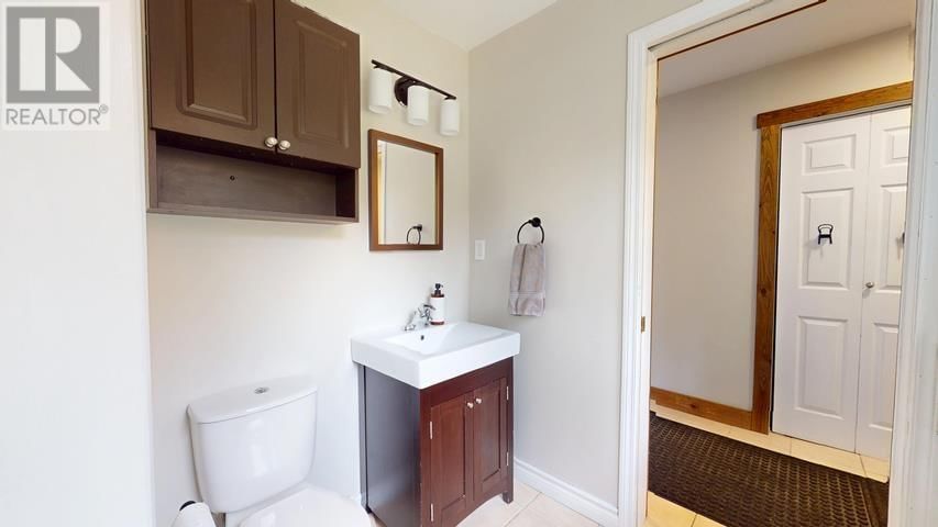 200 WATSON RD Image 14