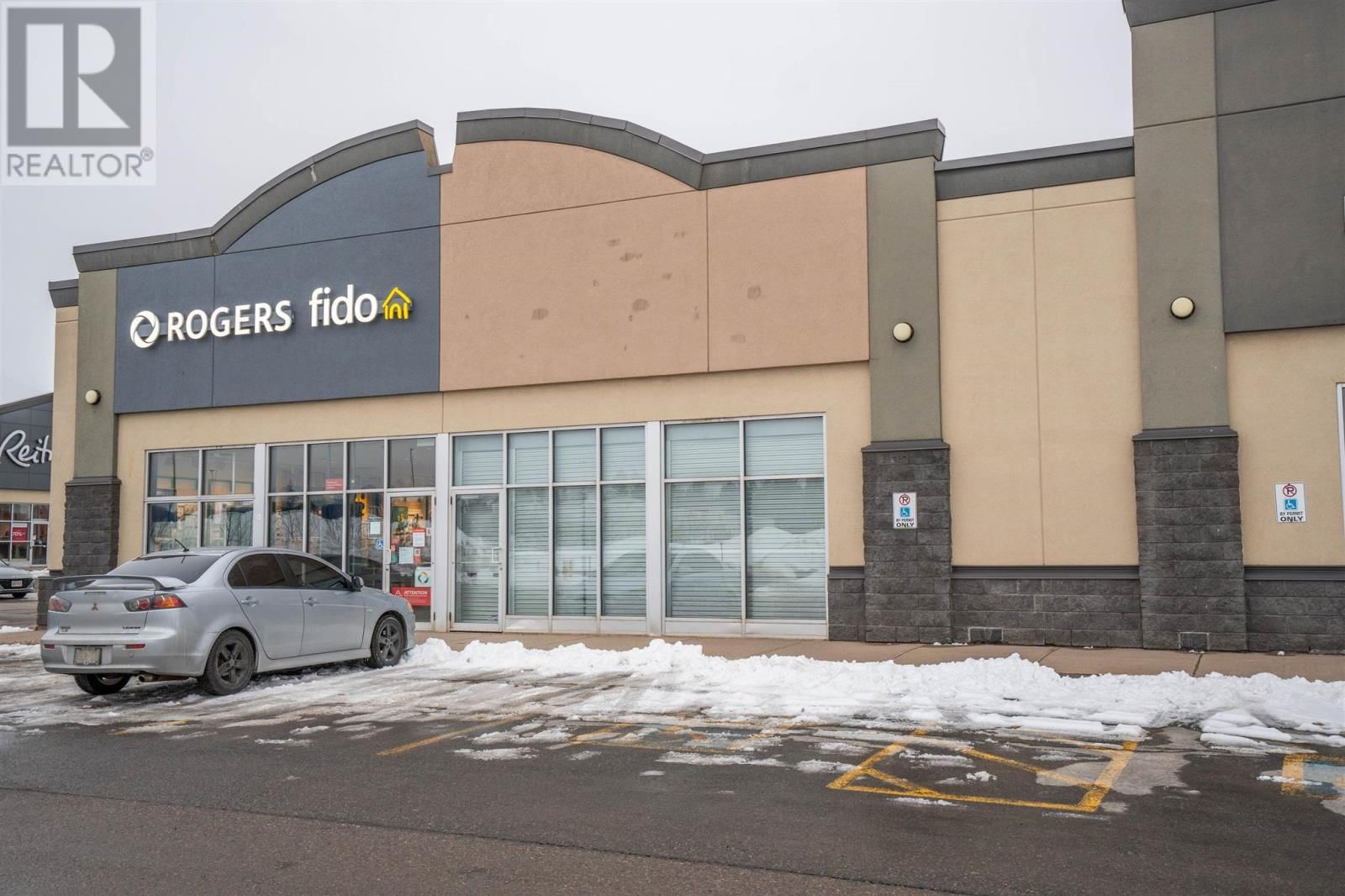 # 3 - 524 GREAT NORTHERN RD Image 2