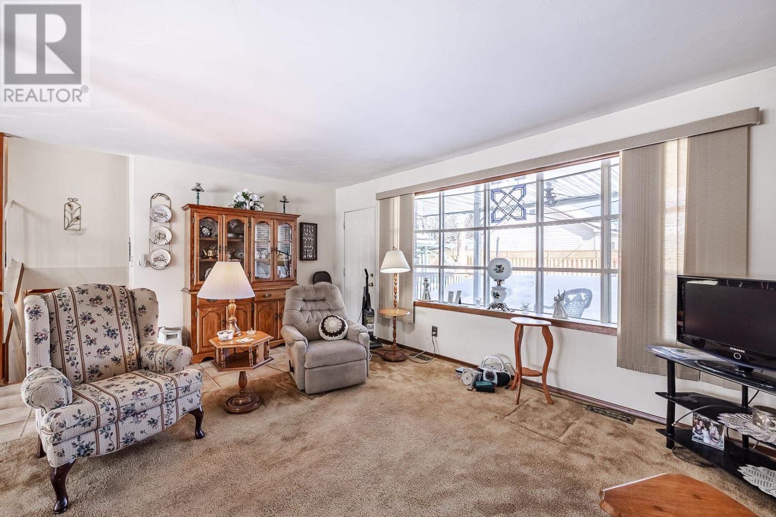 20 RUSHMERE DR Image 14