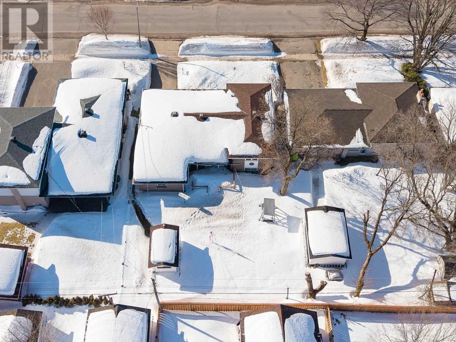 20 RUSHMERE DR Image 33