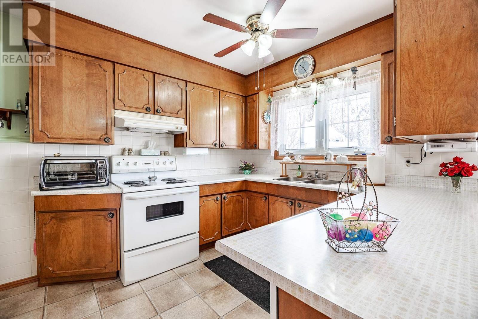 20 RUSHMERE DR Image 9