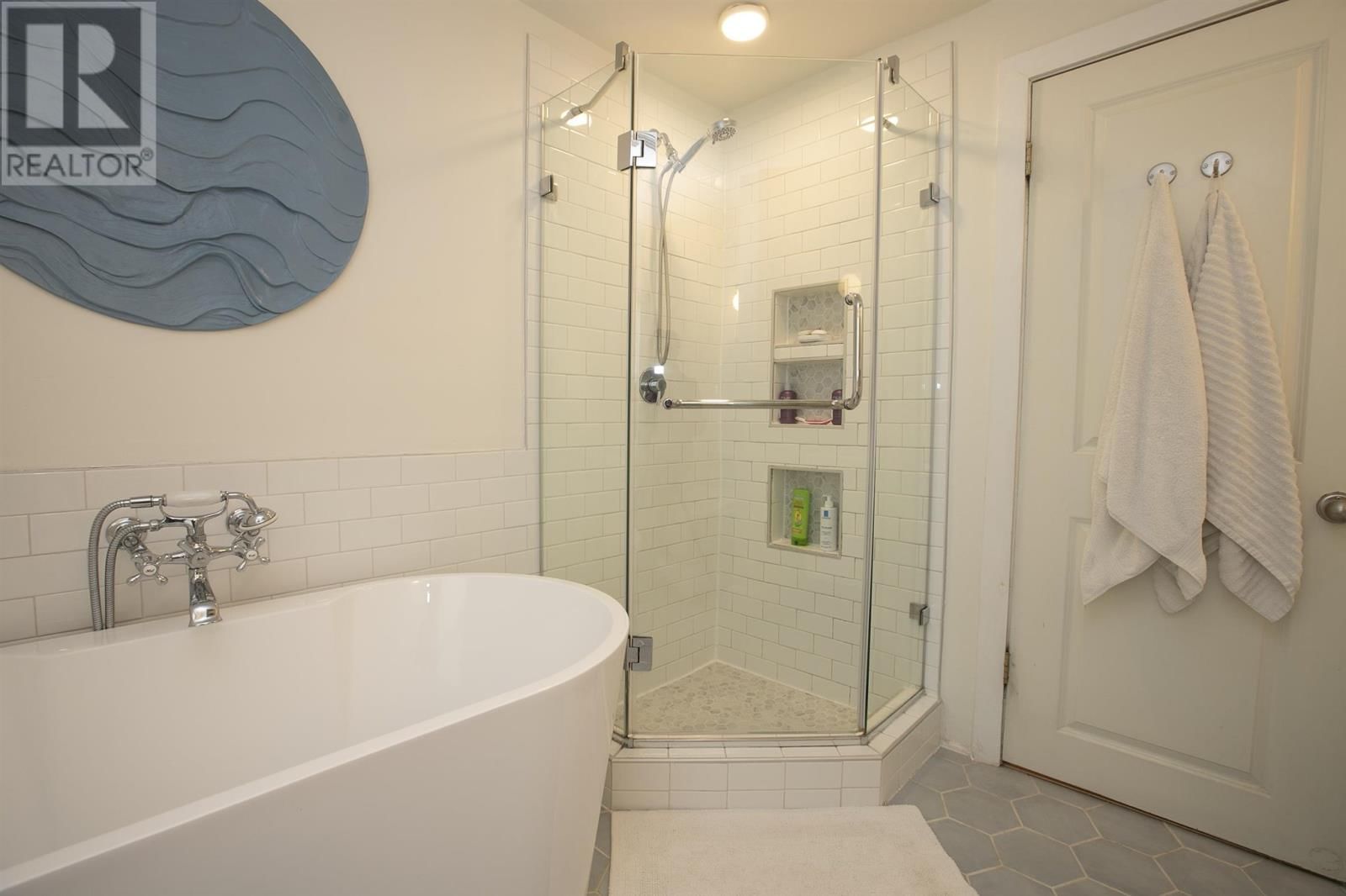 67 RIVERVIEW AVE Image 14