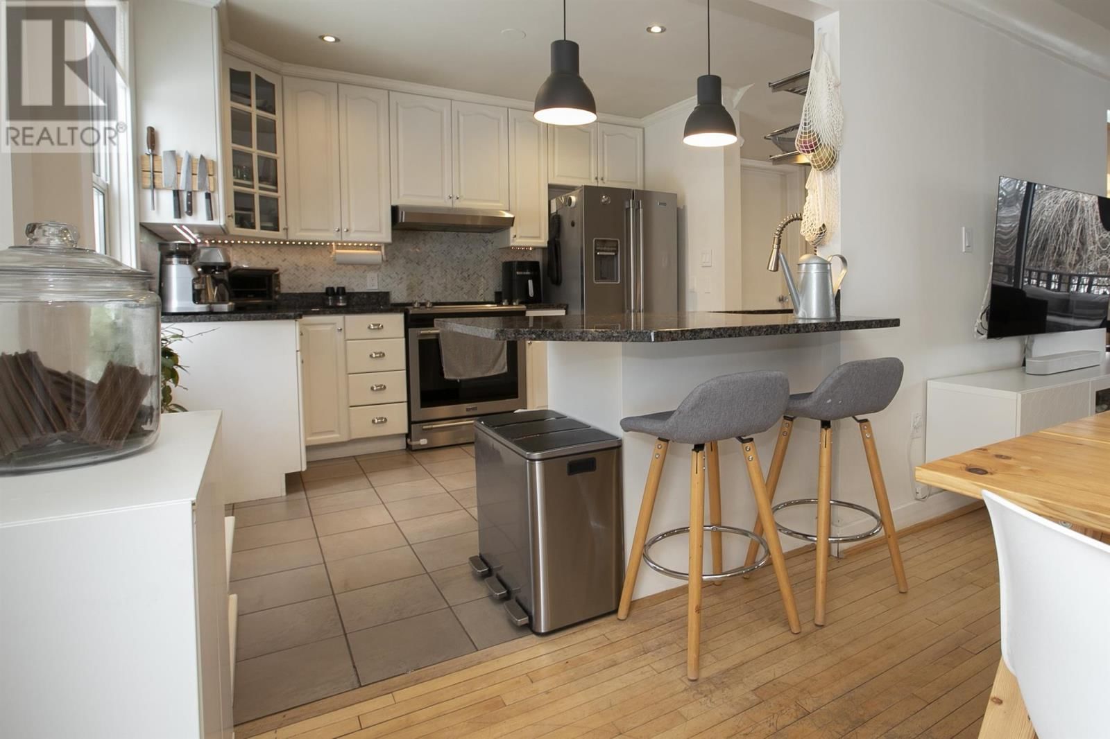 67 RIVERVIEW AVE Image 36