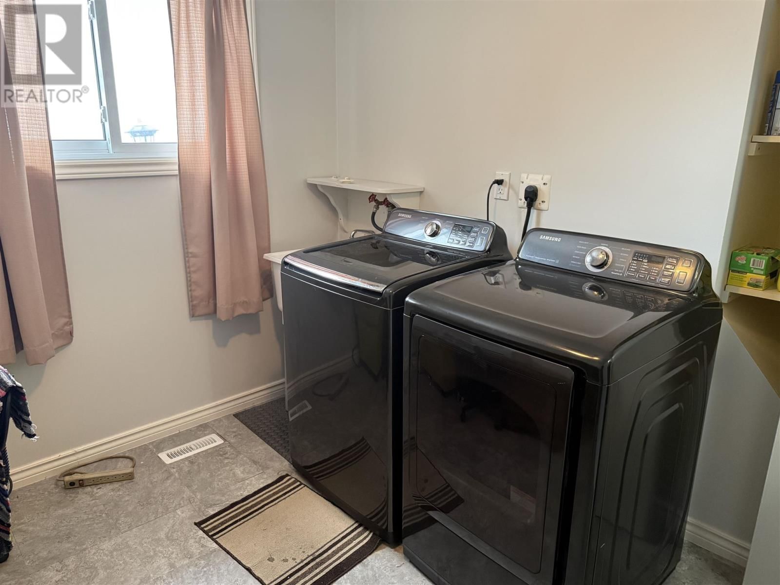 24 MCQUARRIE PL Image 23