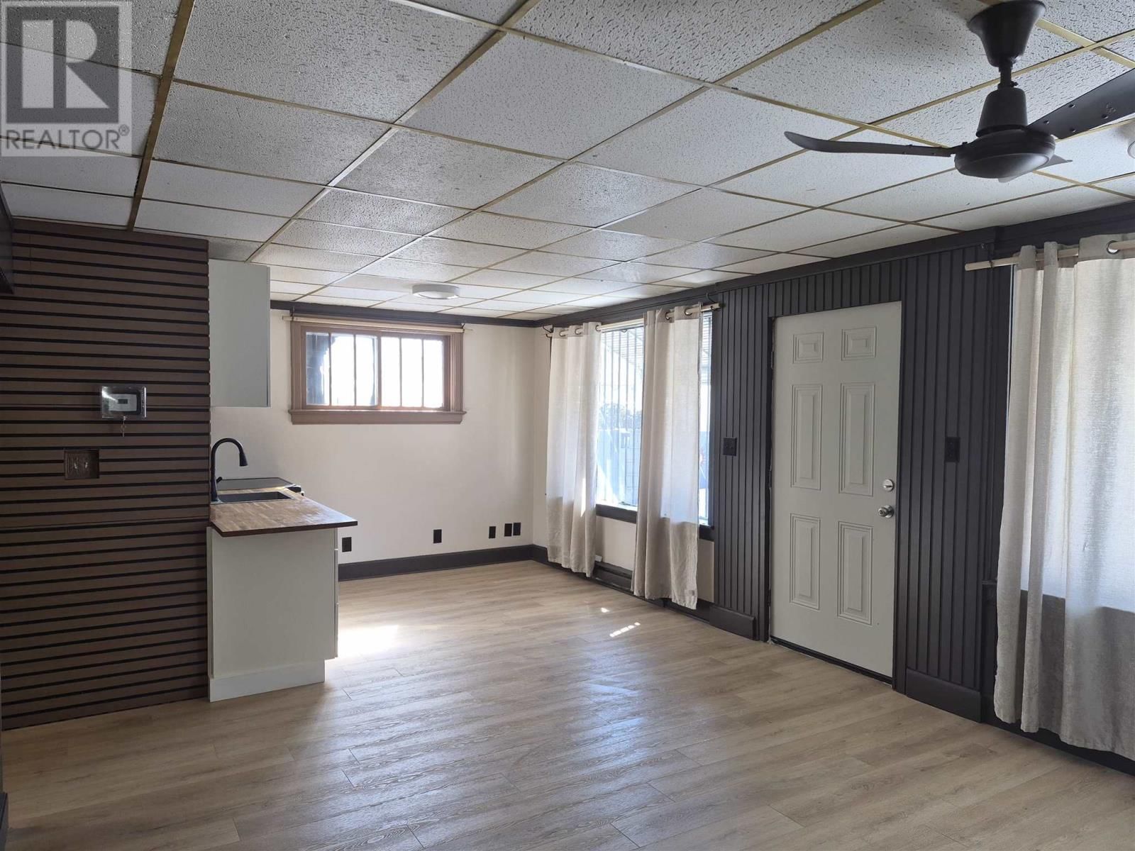 178 WELLINGTON ST Image 12