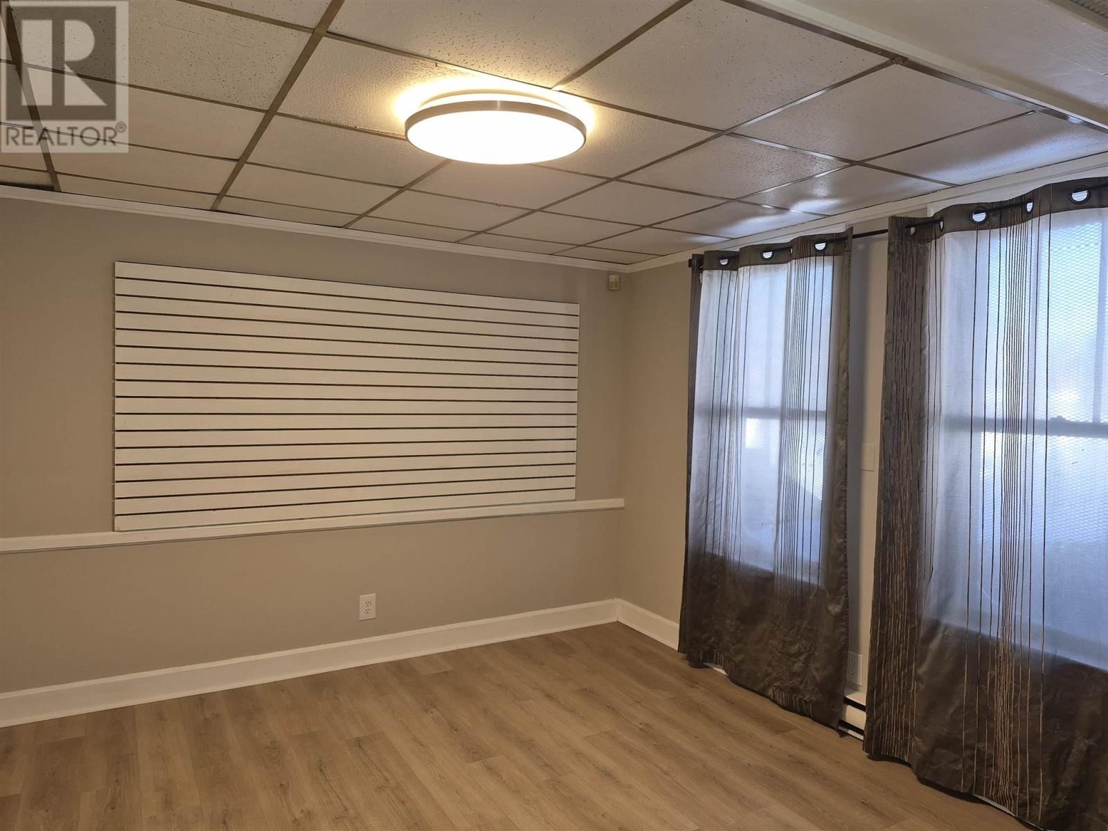 178 WELLINGTON ST Image 19