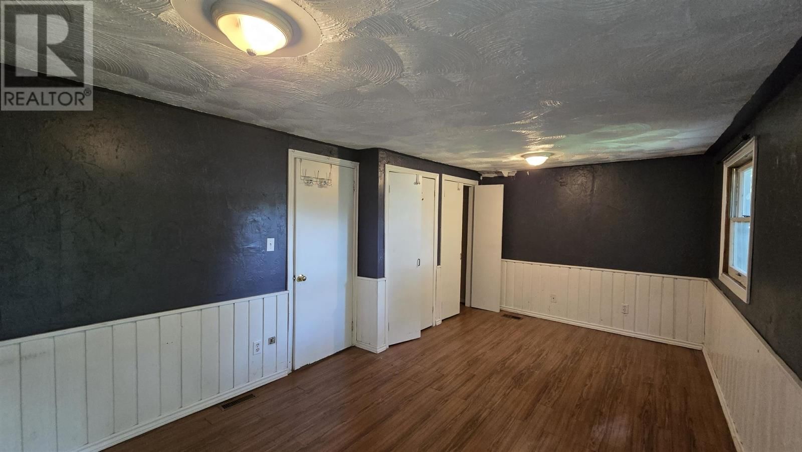 39 GROSVENOR AVE Image 14