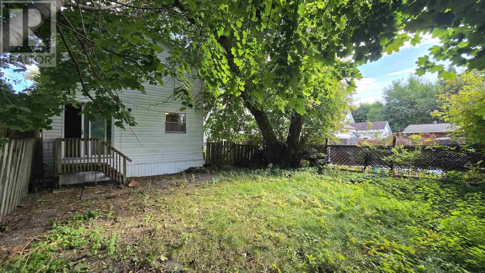 39 GROSVENOR AVE Image 20