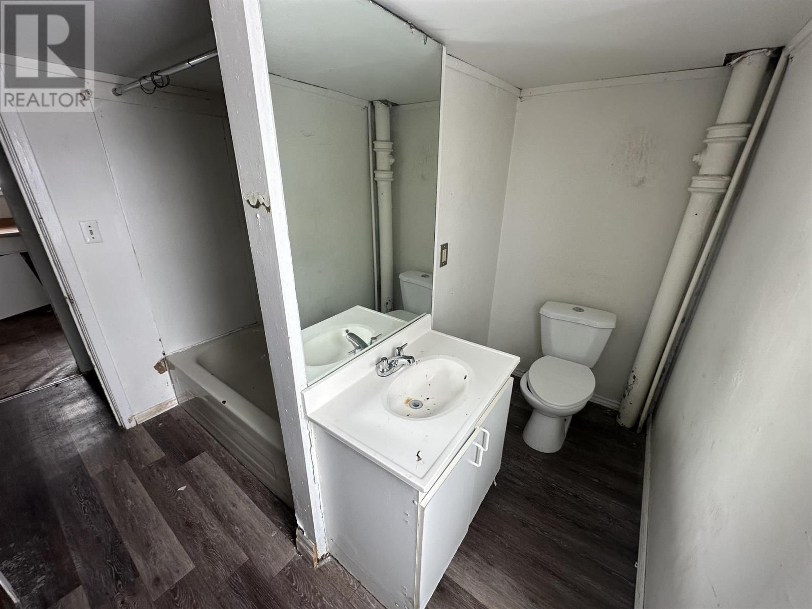 226 BIRCH ST Image 7