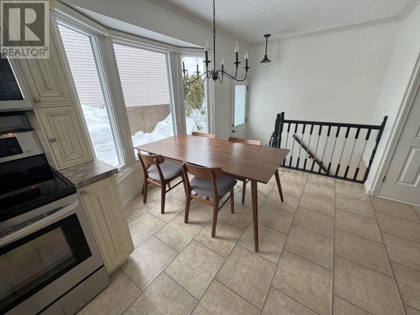 43 BENNETT DR Image 10