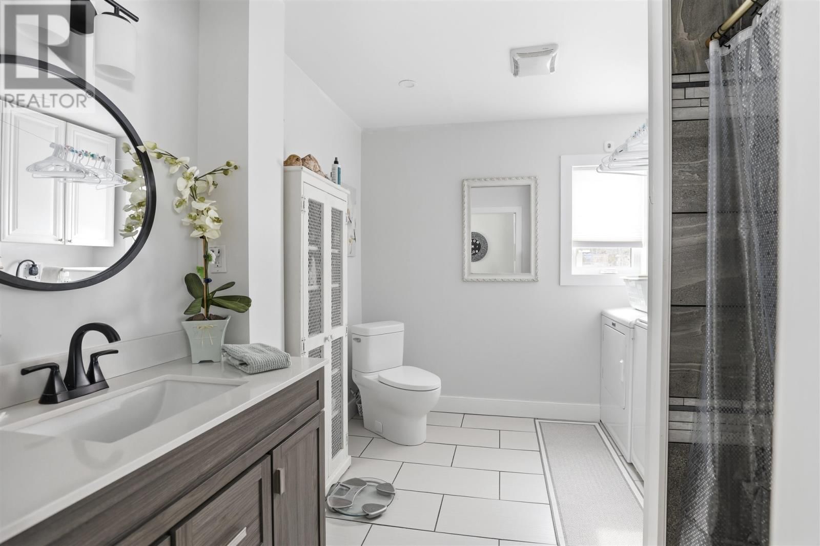 2875 GREEN ST Image 23