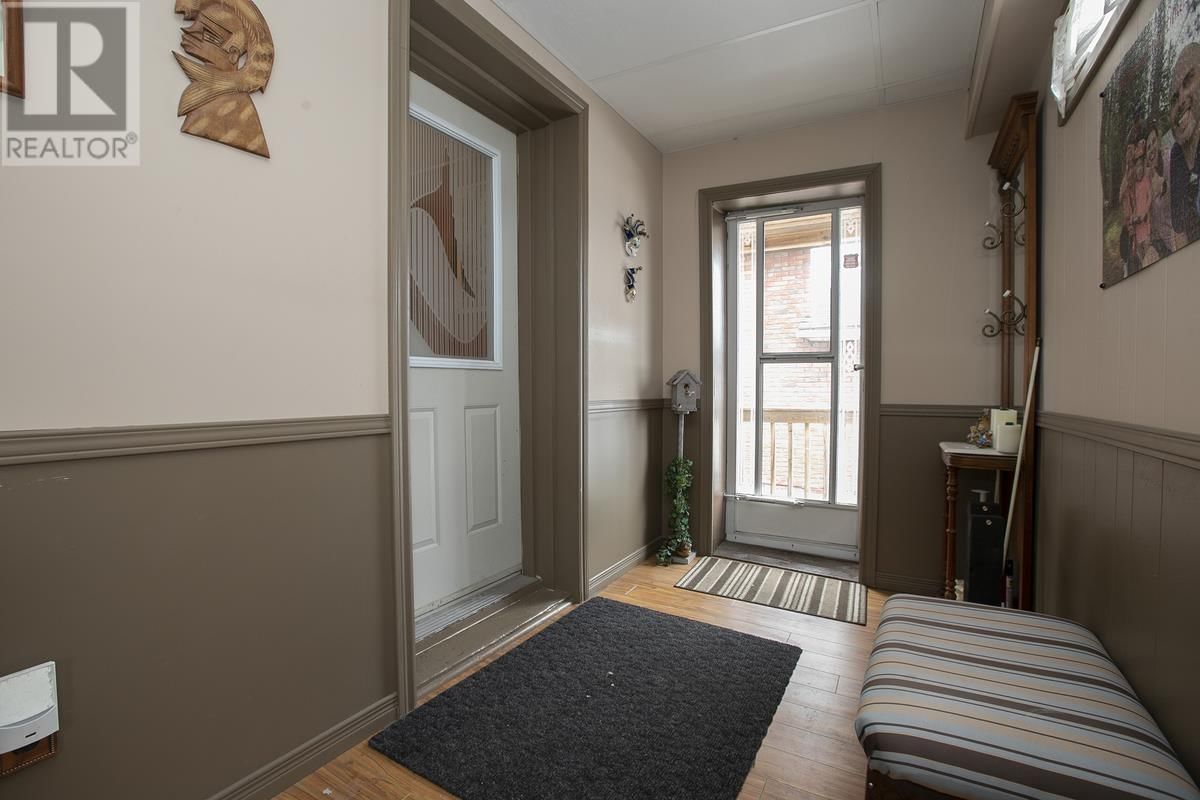 222 HUDSON ST Image 10