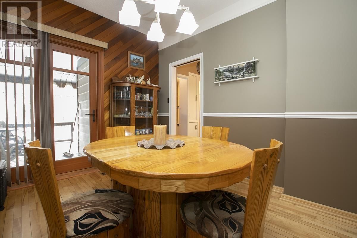 222 HUDSON ST Image 18