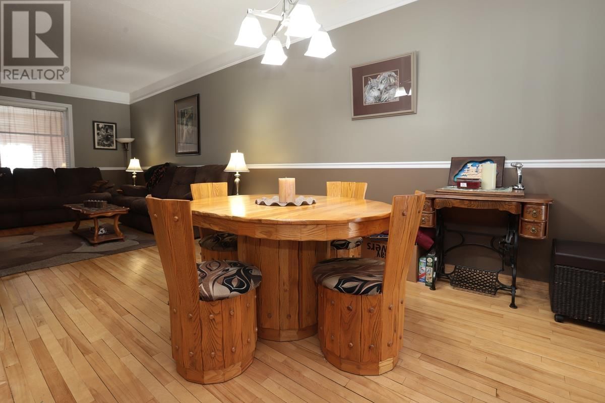 222 HUDSON ST Image 19