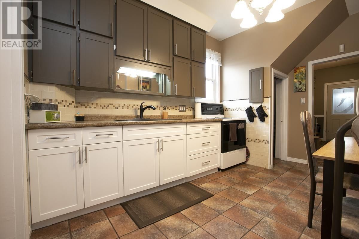 222 HUDSON ST Image 21