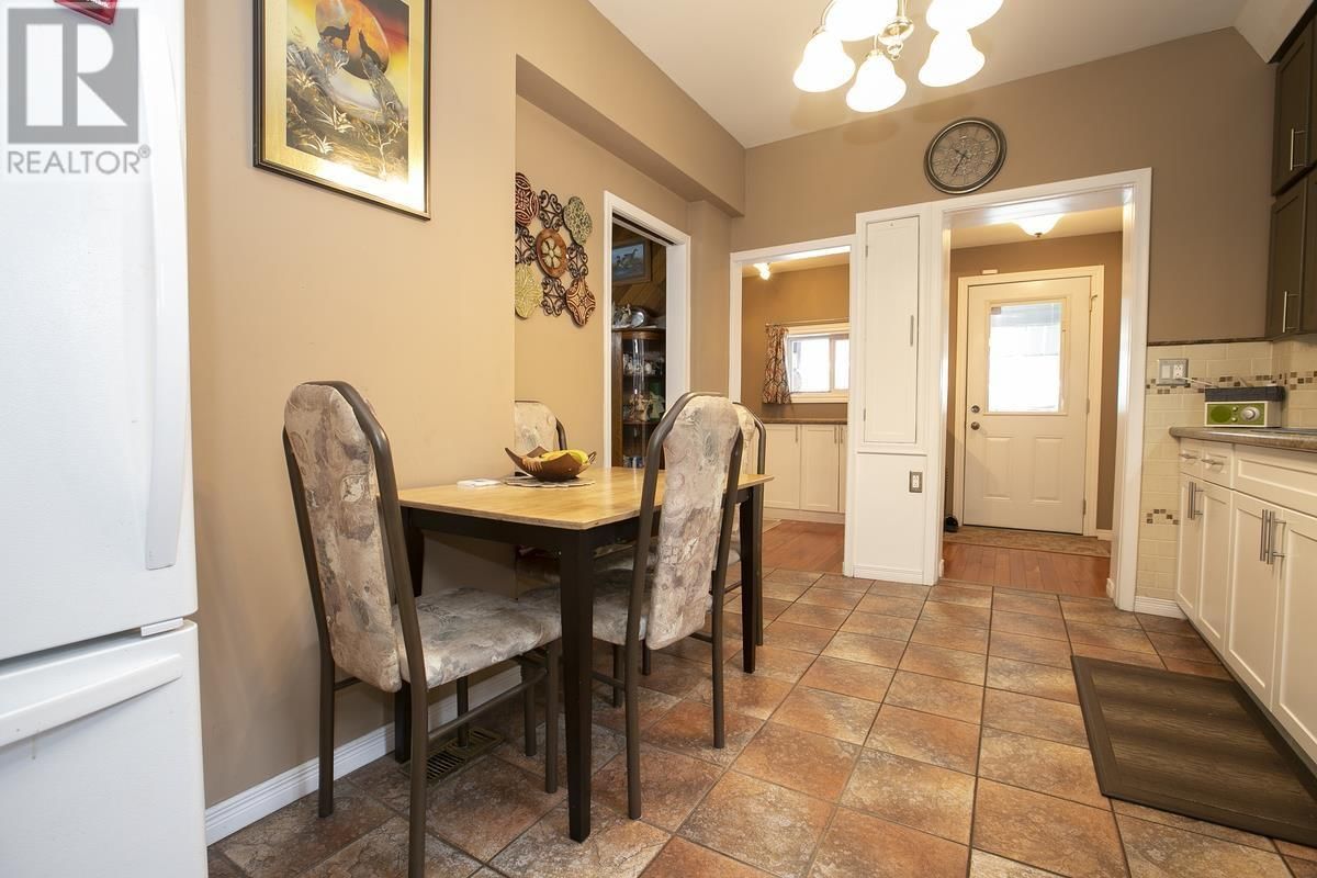 222 HUDSON ST Image 23