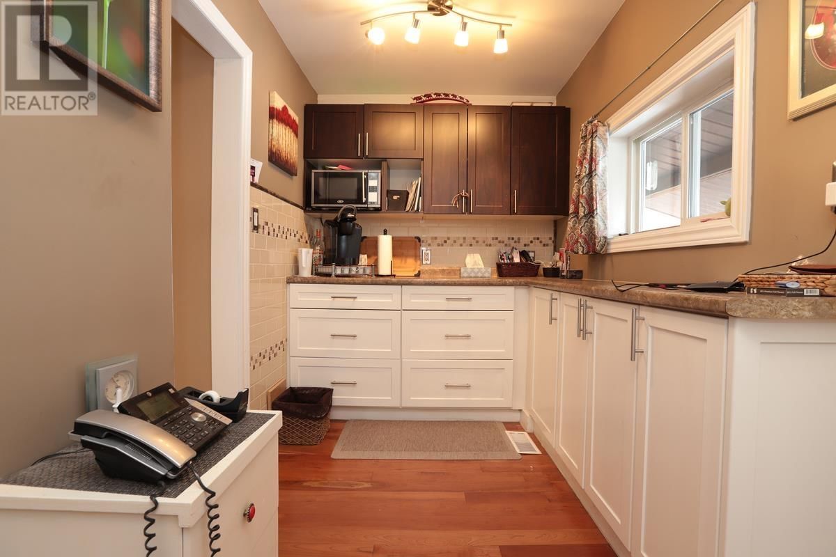 222 HUDSON ST Image 25