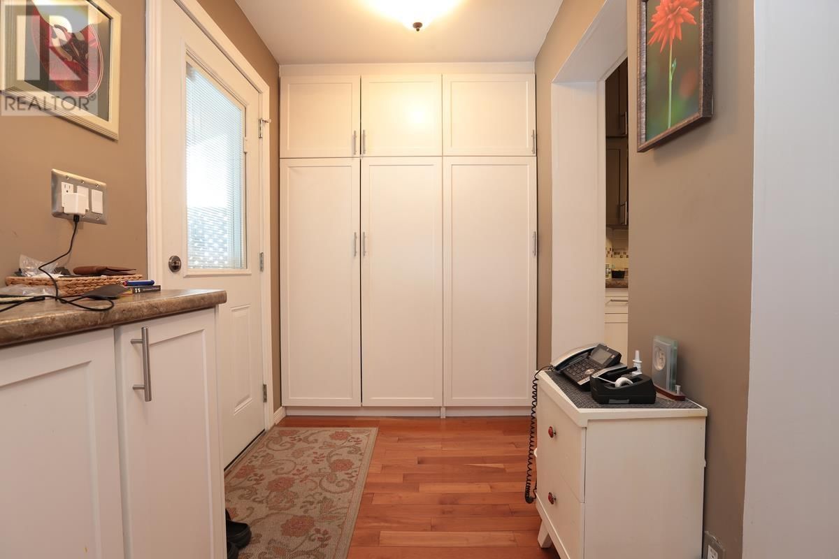 222 HUDSON ST Image 26