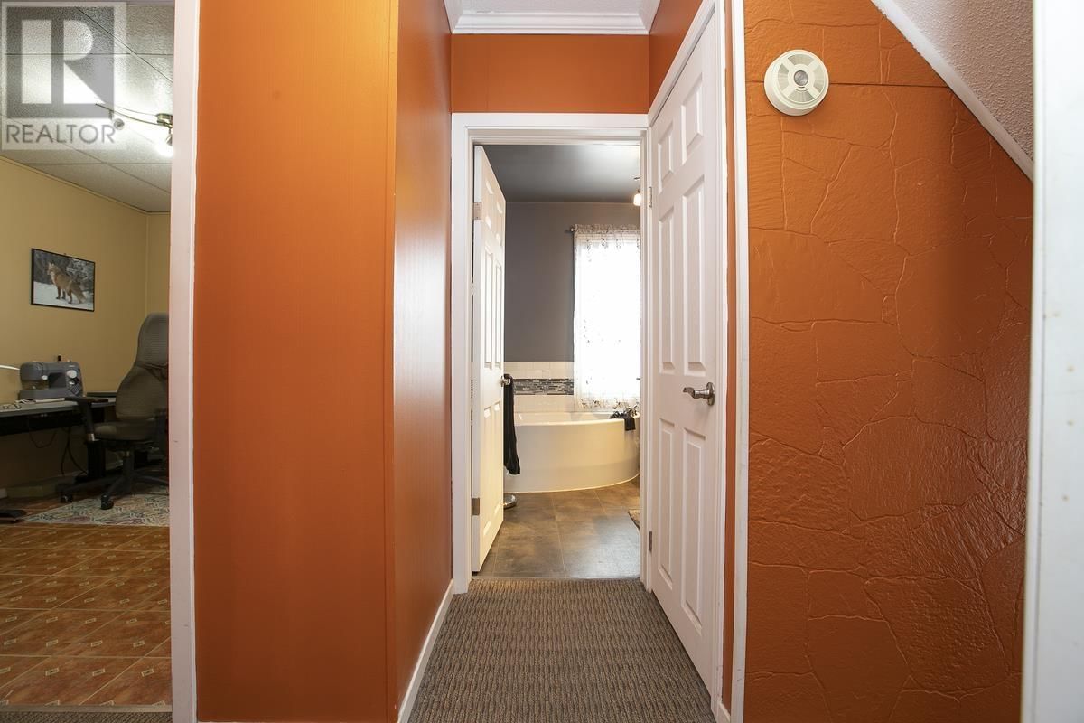 222 HUDSON ST Image 32