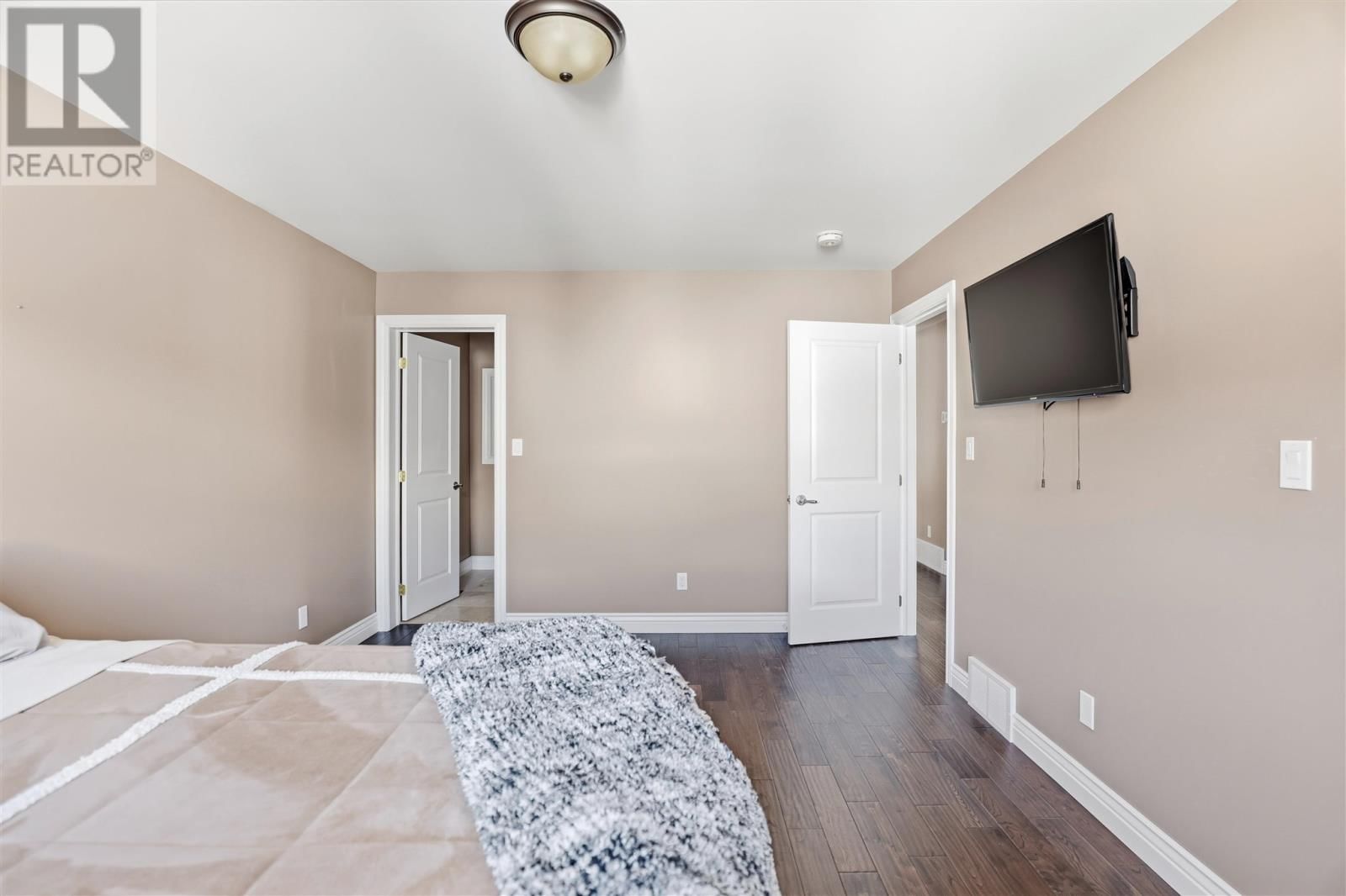 39 SADDLE CRES Image 21