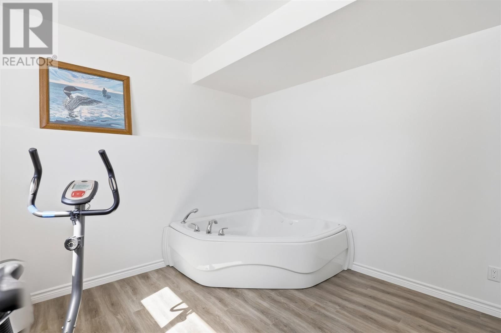 39 SADDLE CRES Image 33