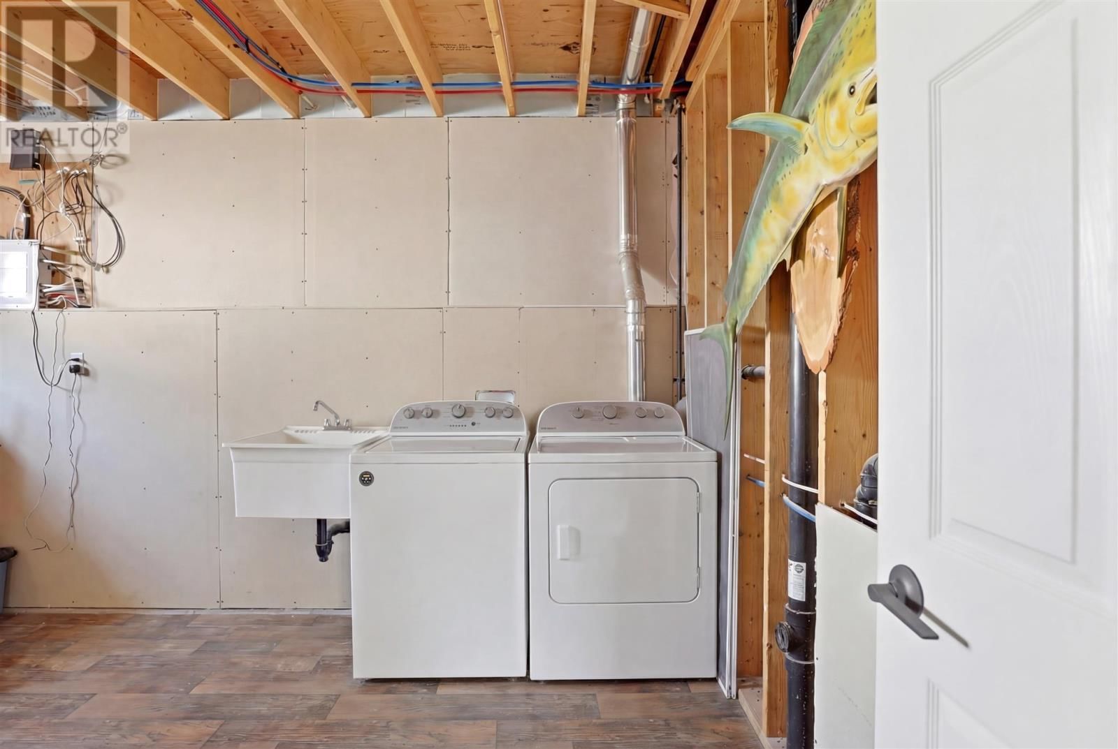 39 SADDLE CRES Image 36