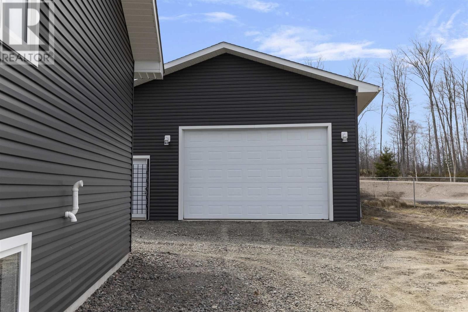 39 SADDLE CRES Image 38