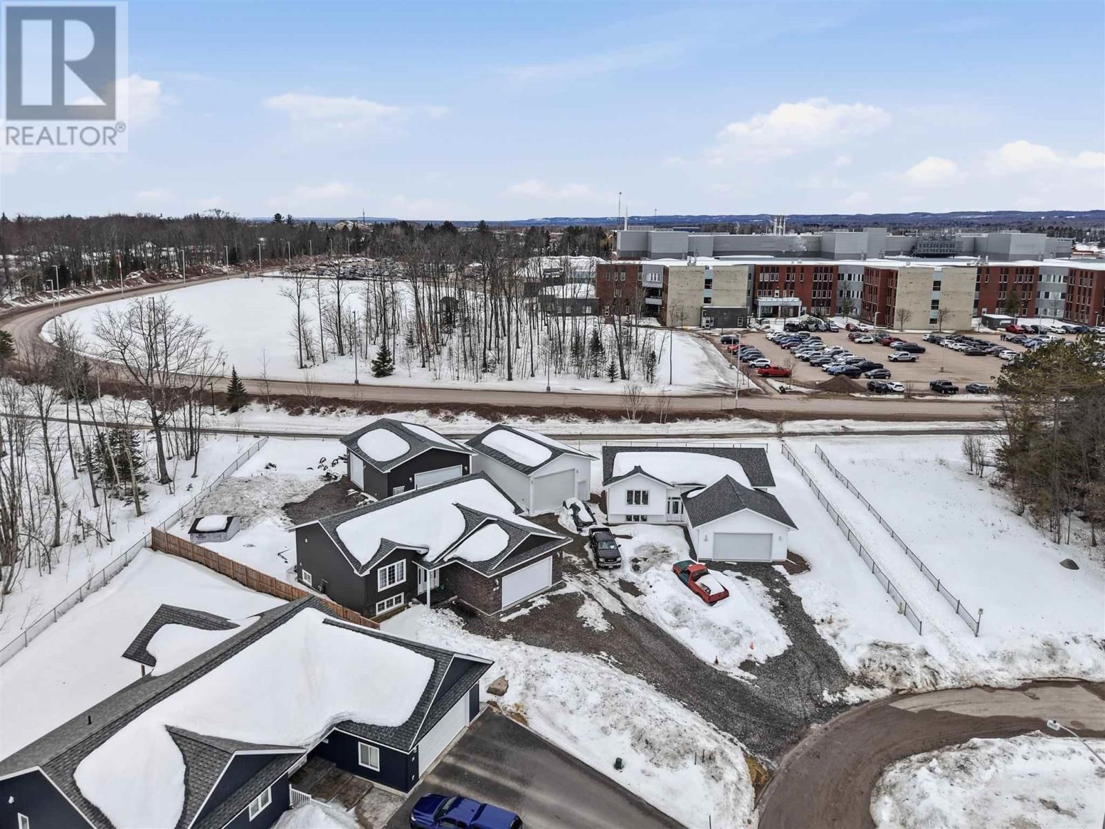 39 SADDLE CRES Image 44