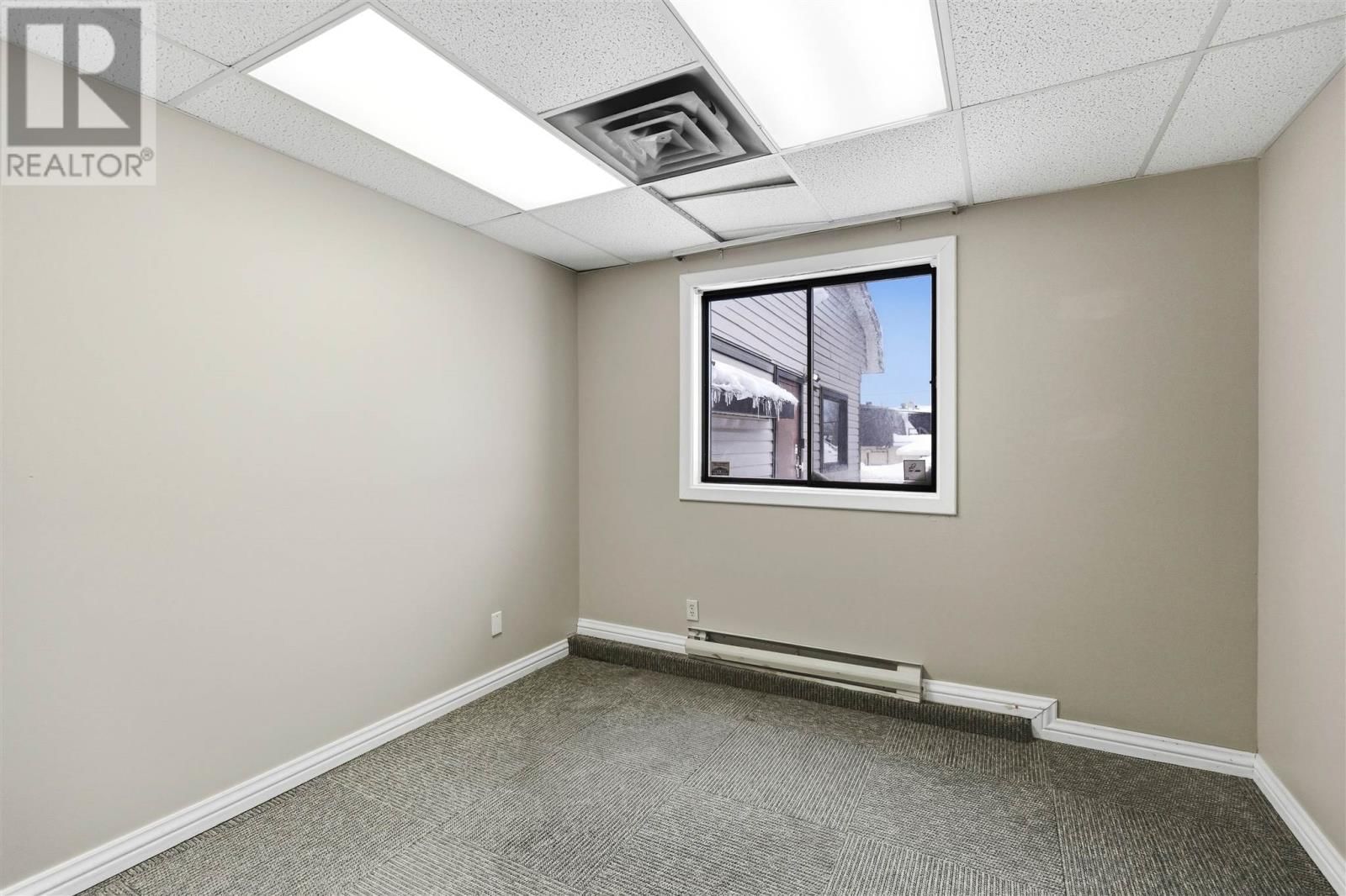 642 GREAT NORTHERN RD Image 25