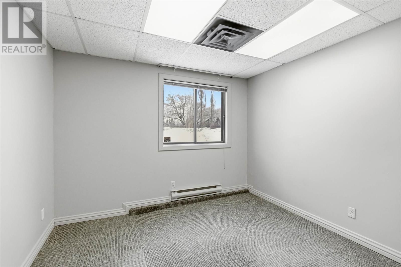 642 GREAT NORTHERN RD Image 27