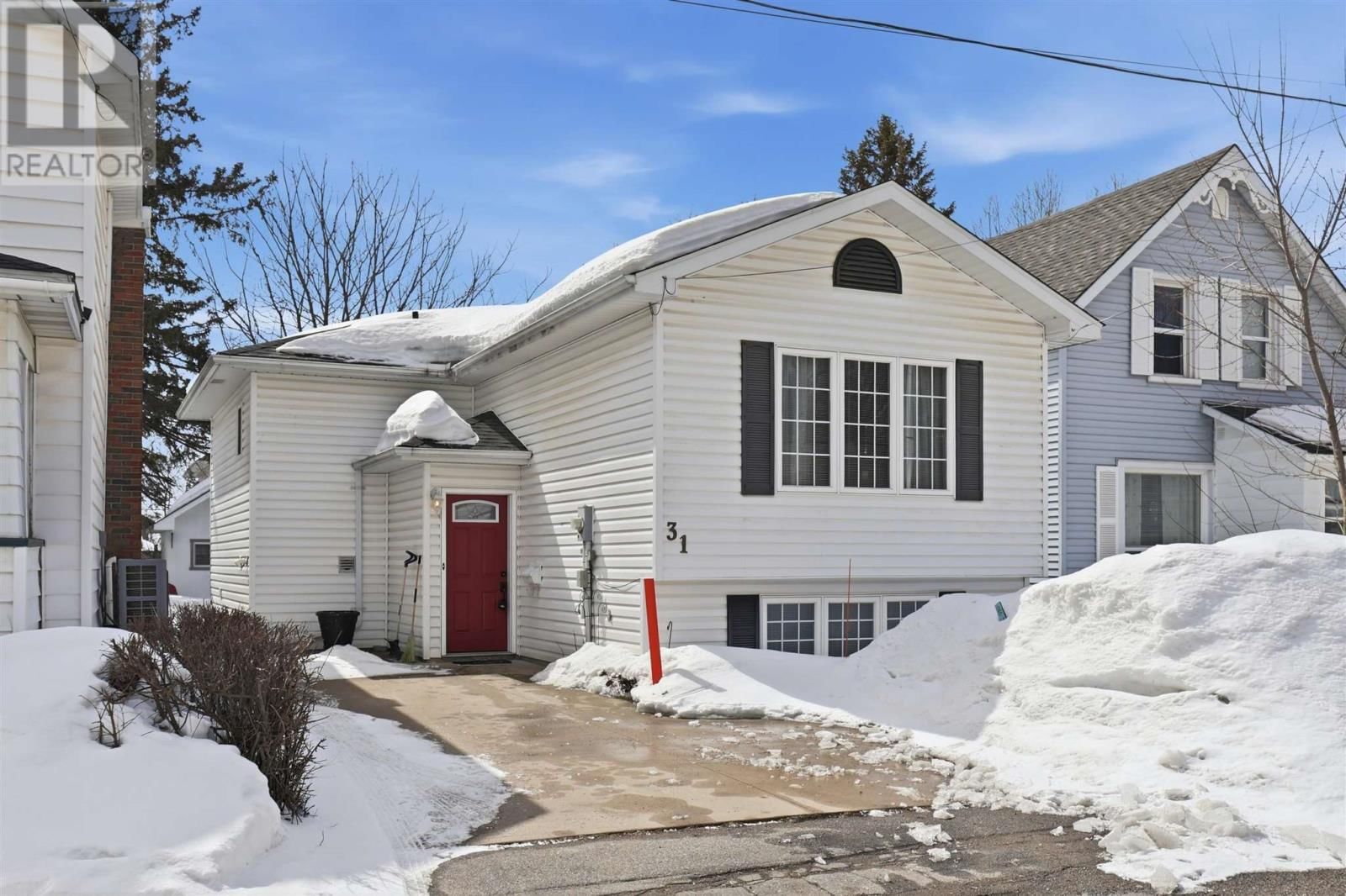 31 HAWTHORNE AVE Image 1