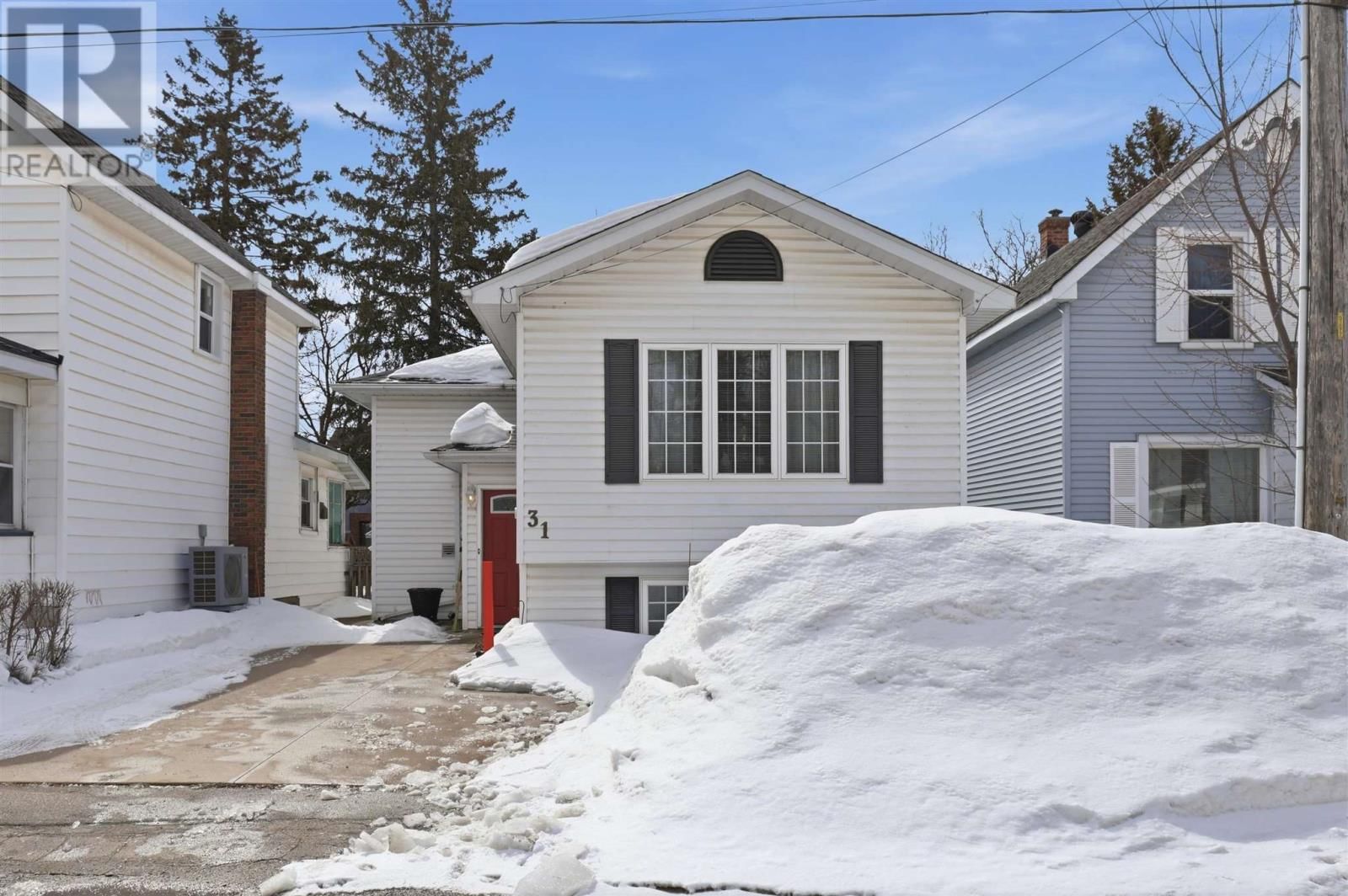 31 HAWTHORNE AVE Image 2