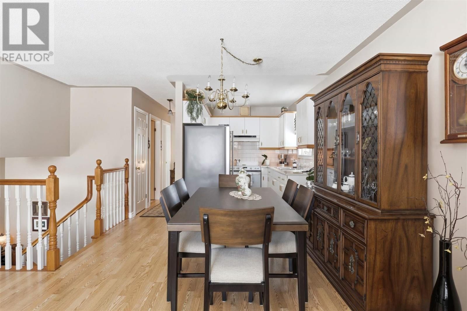 31 HAWTHORNE AVE Image 7