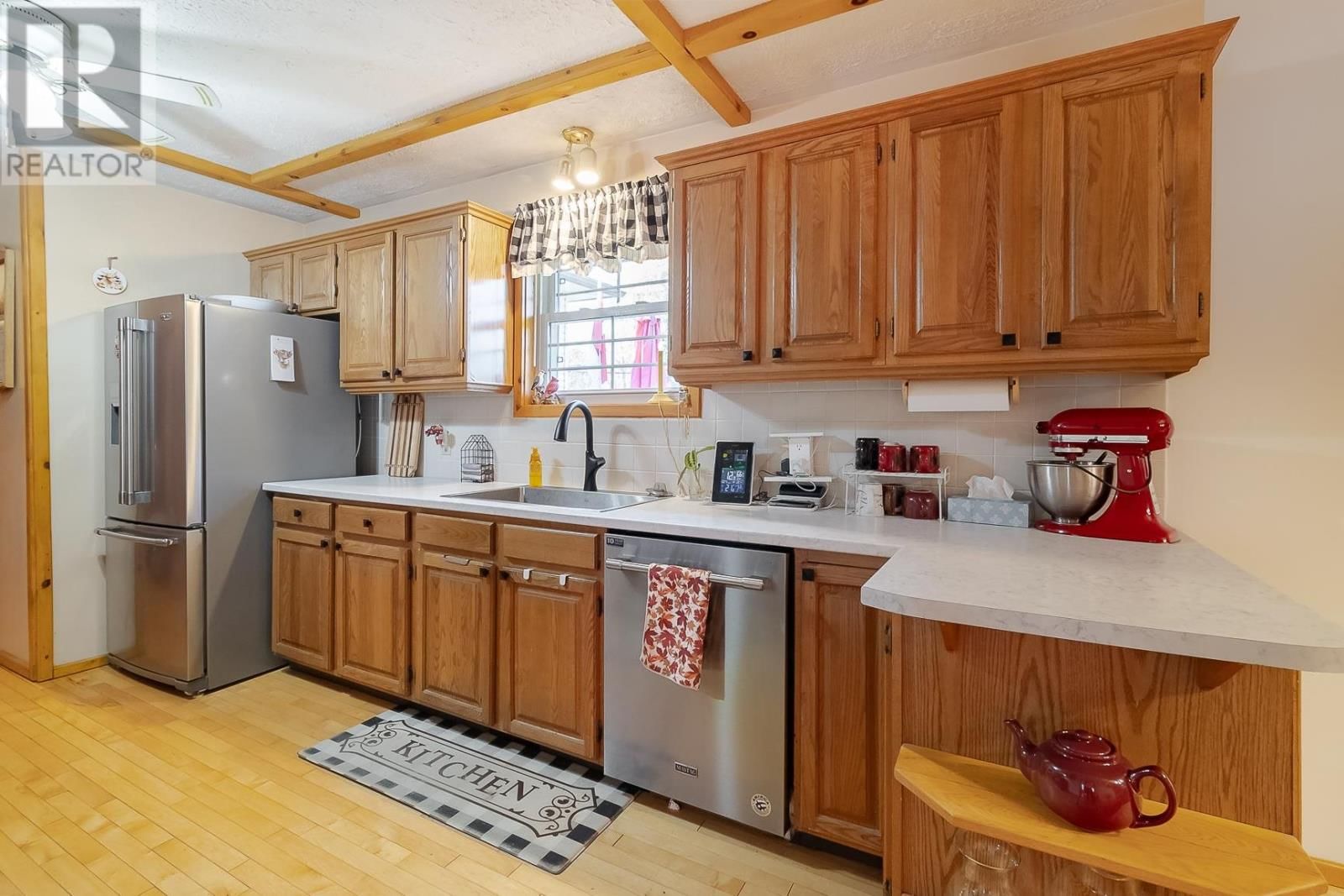 690 WALLS SIDE RD Image 15