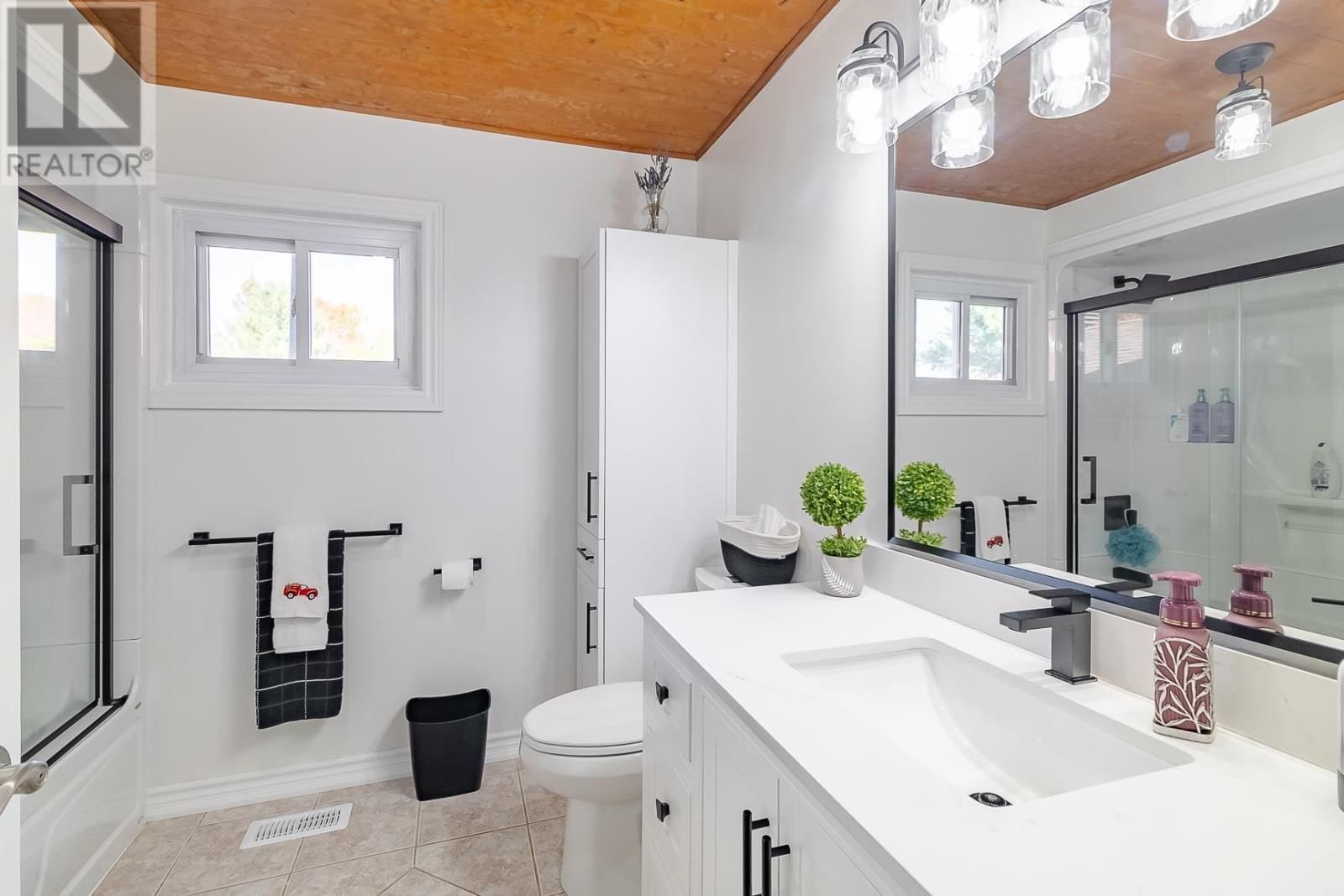 690 WALLS SIDE RD Image 21