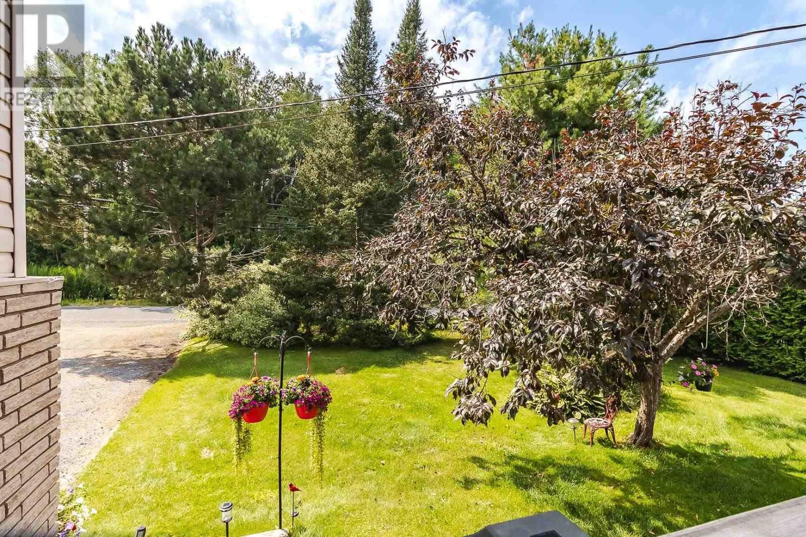 690 WALLS SIDE RD Image 40