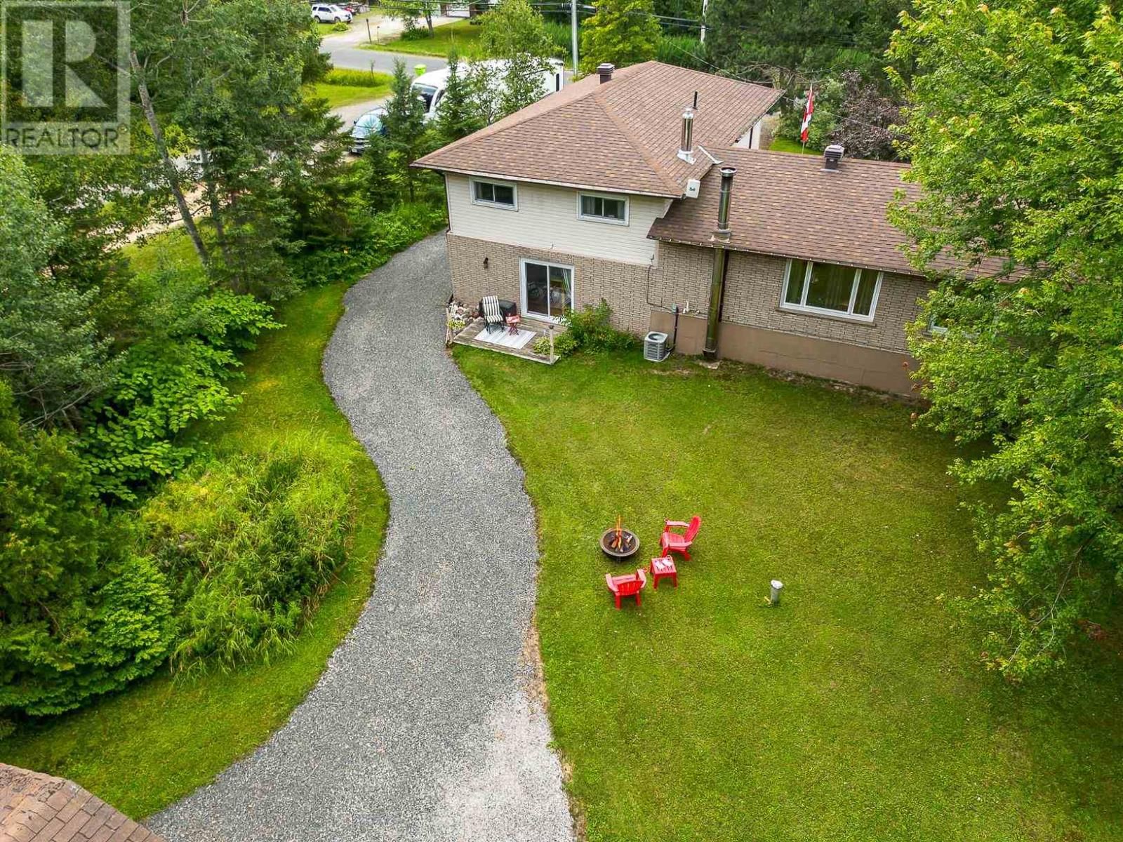 690 WALLS SIDE RD Image 6