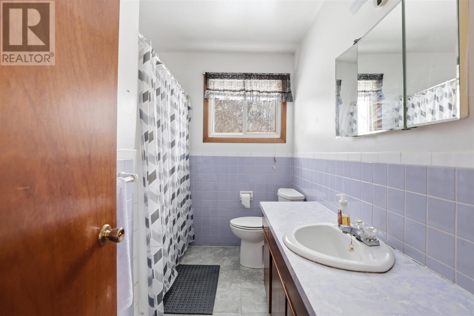 8 RANSOME DR Image 13