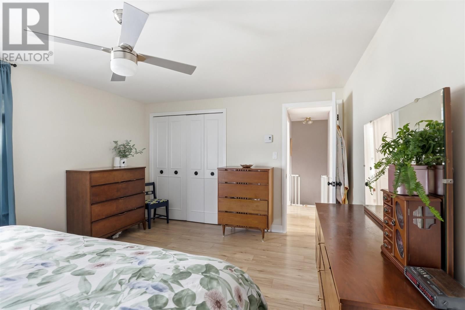 86 NICOLAS AVE Image 17