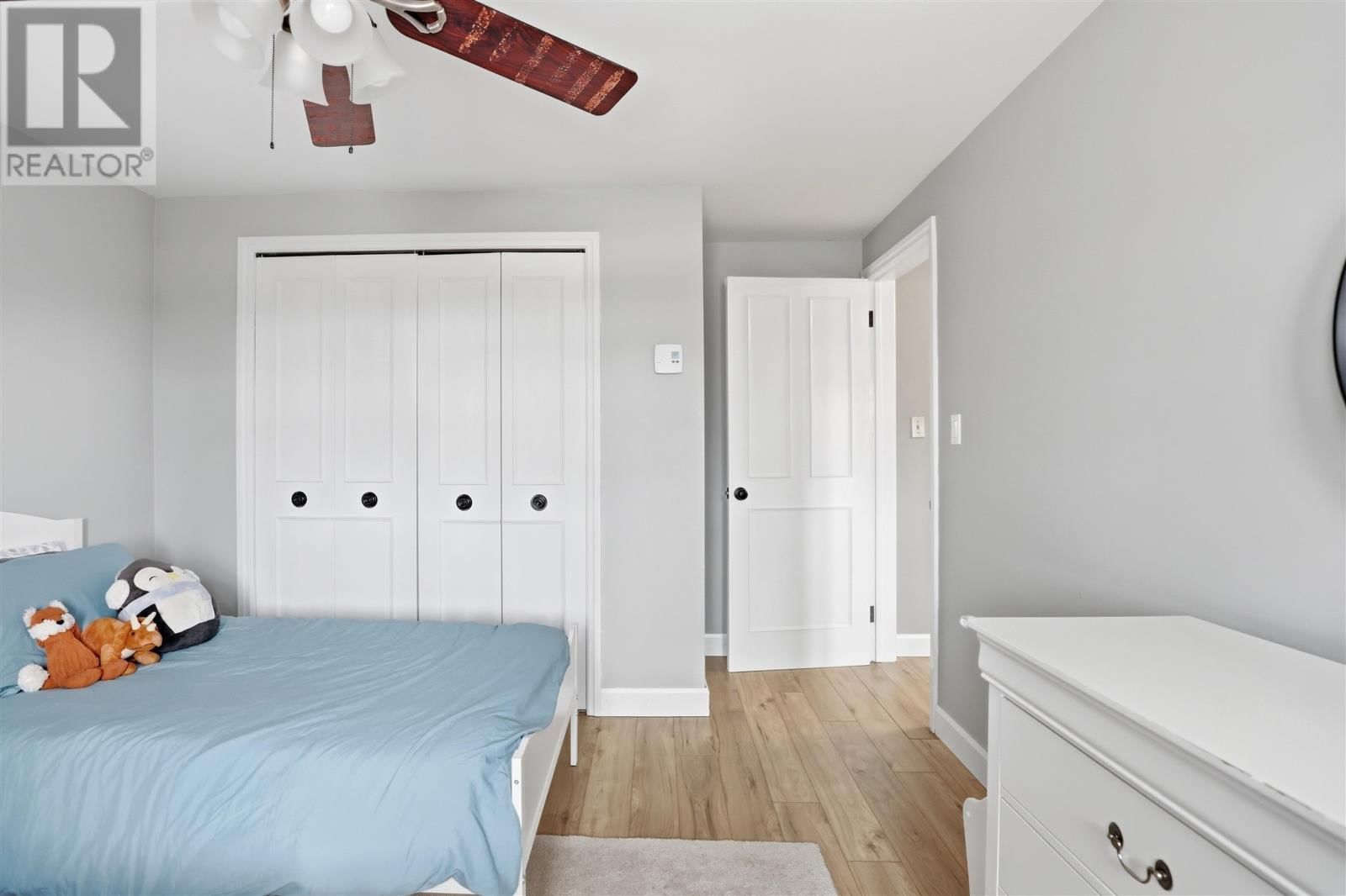 86 NICOLAS AVE Image 20