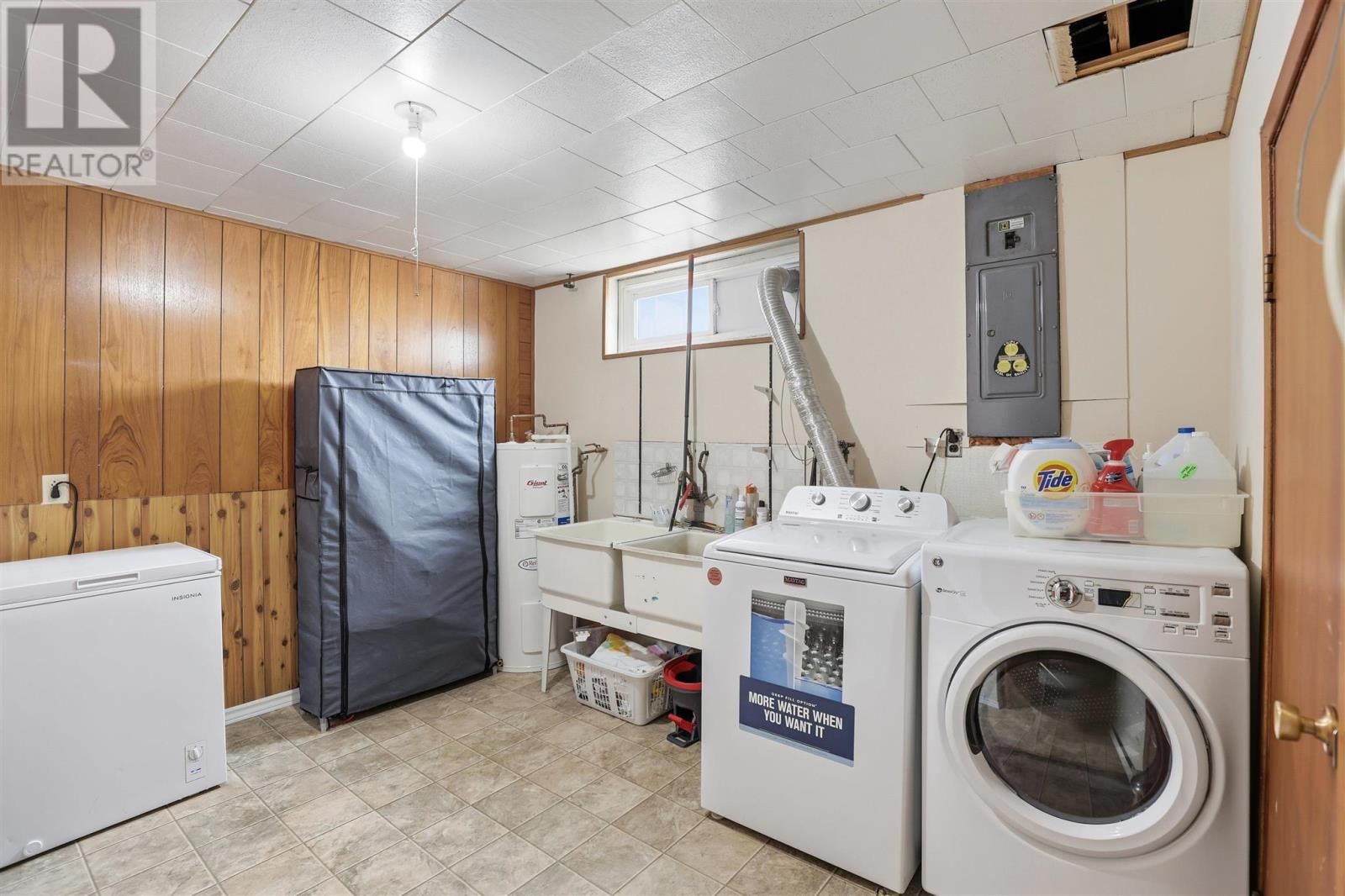 86 NICOLAS AVE Image 31