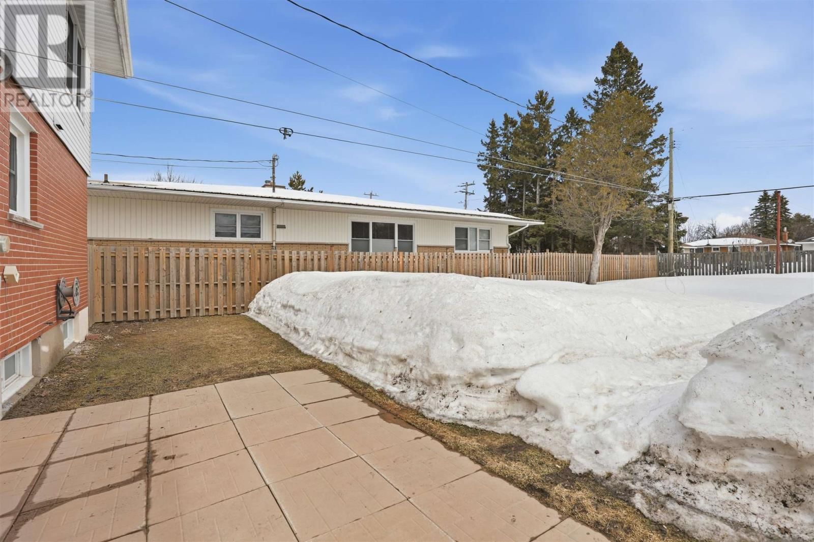 86 NICOLAS AVE Image 35