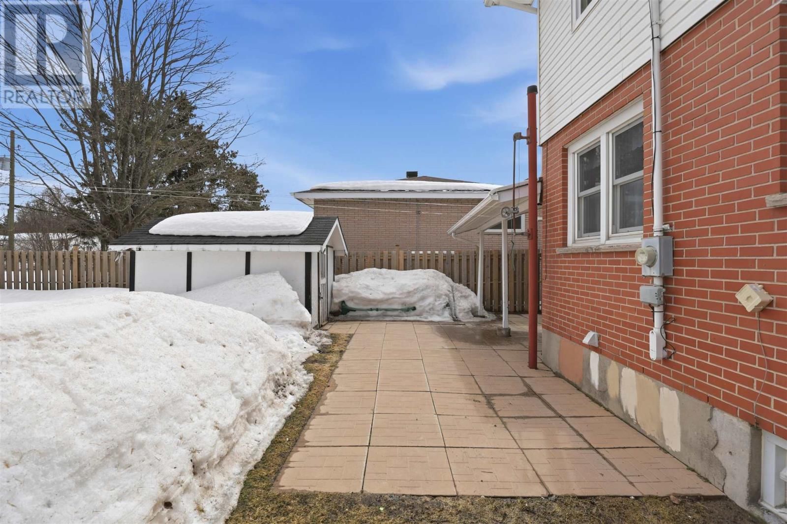 86 NICOLAS AVE Image 36