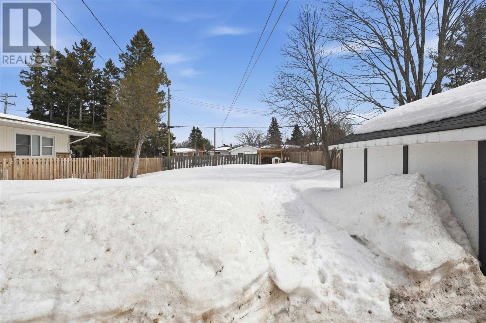 86 NICOLAS AVE Image 38