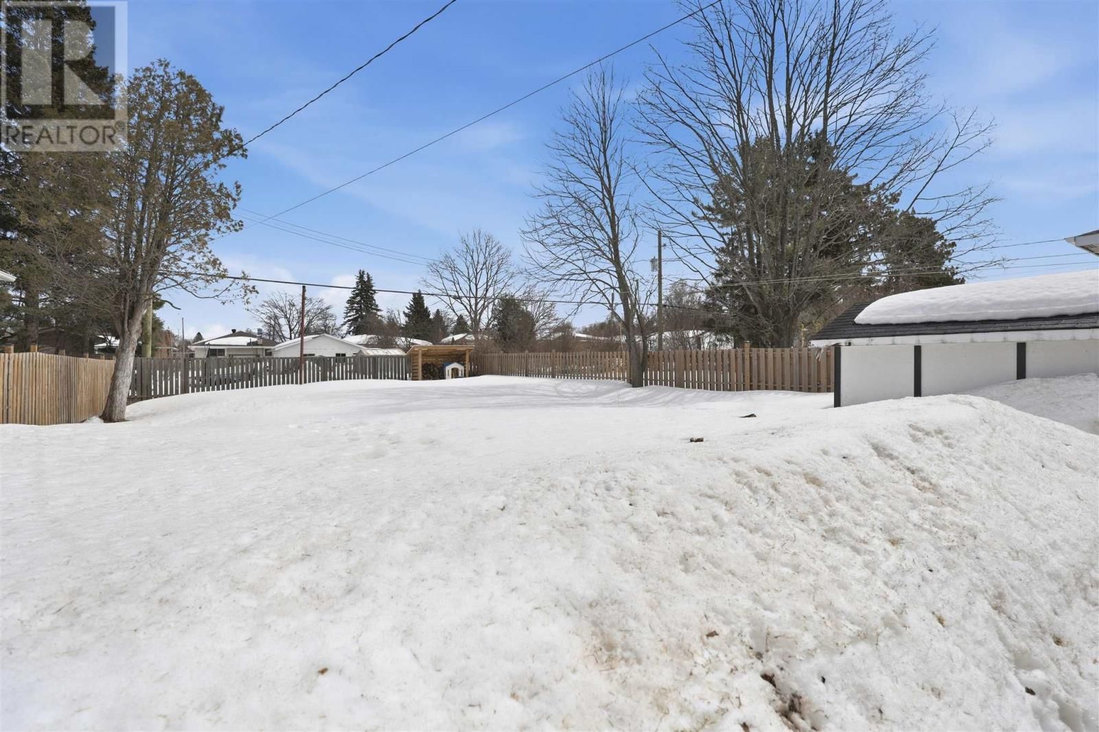 86 NICOLAS AVE Image 39