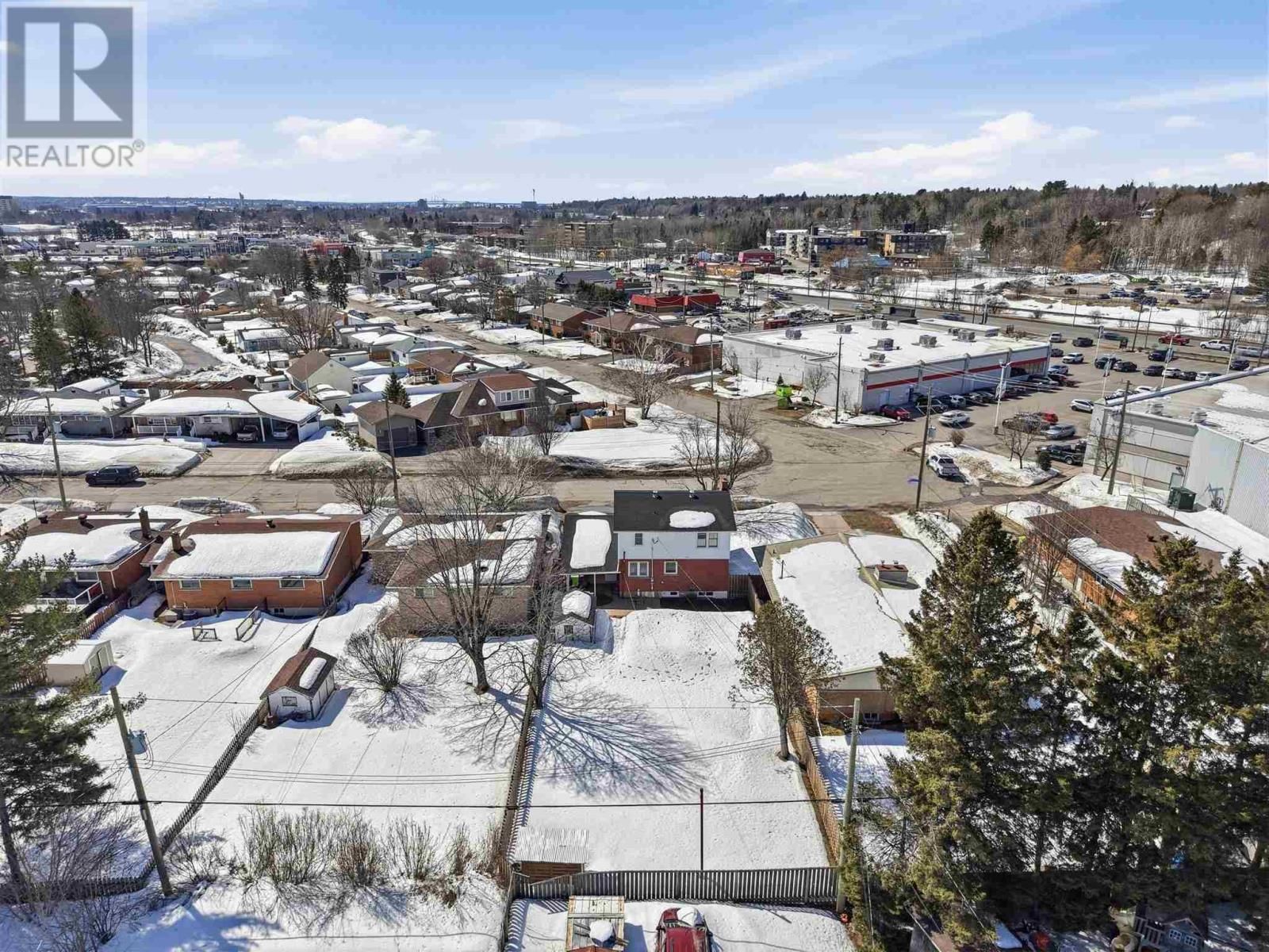 86 NICOLAS AVE Image 43