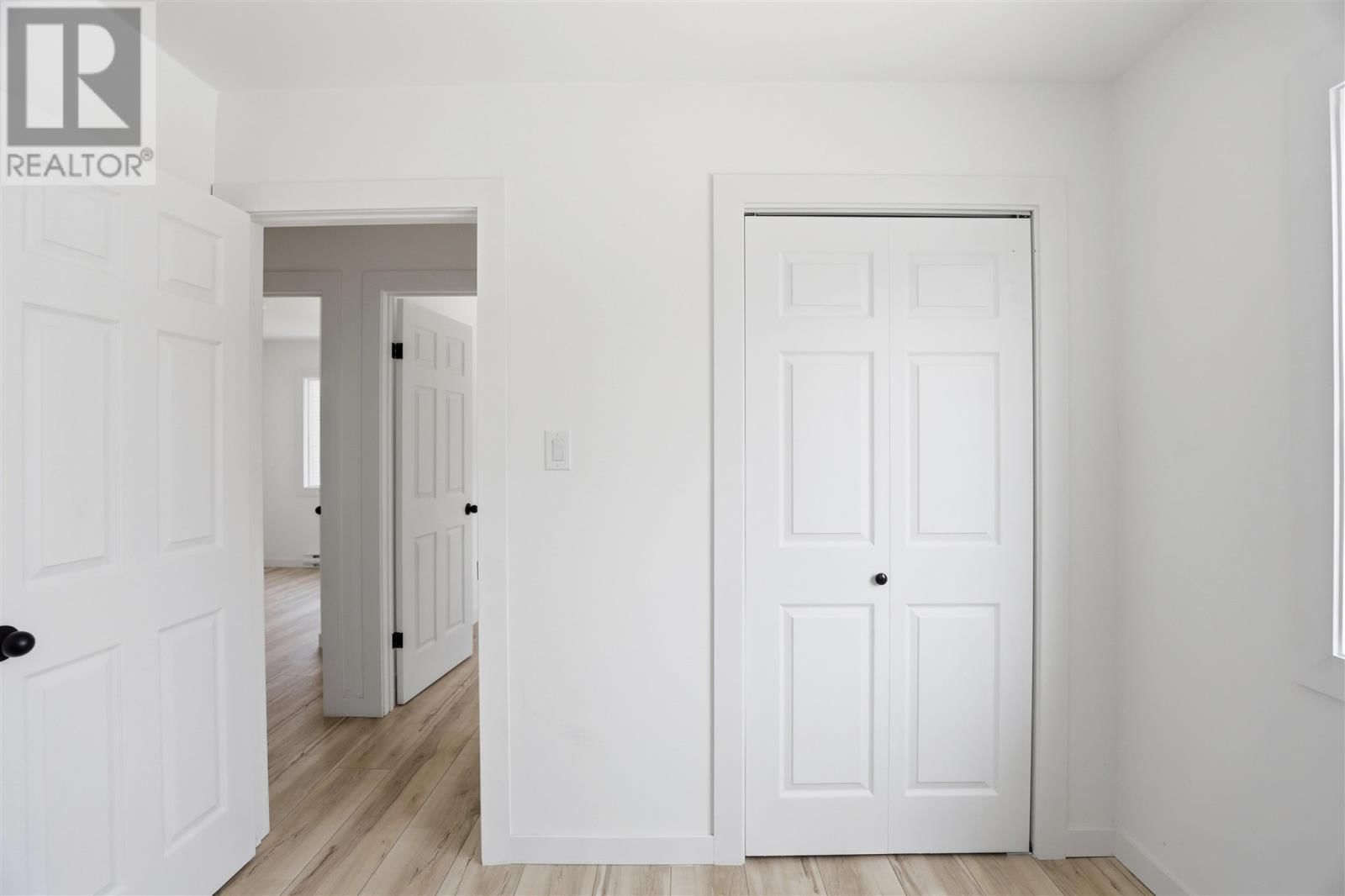 150 PITTSBURG AVE Image 12