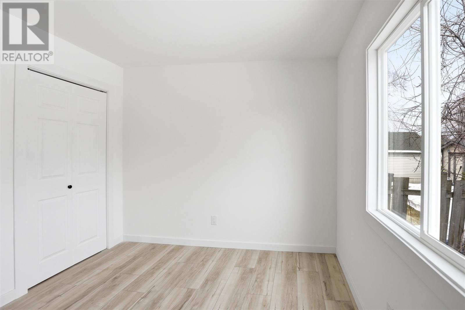 150 PITTSBURG AVE Image 14