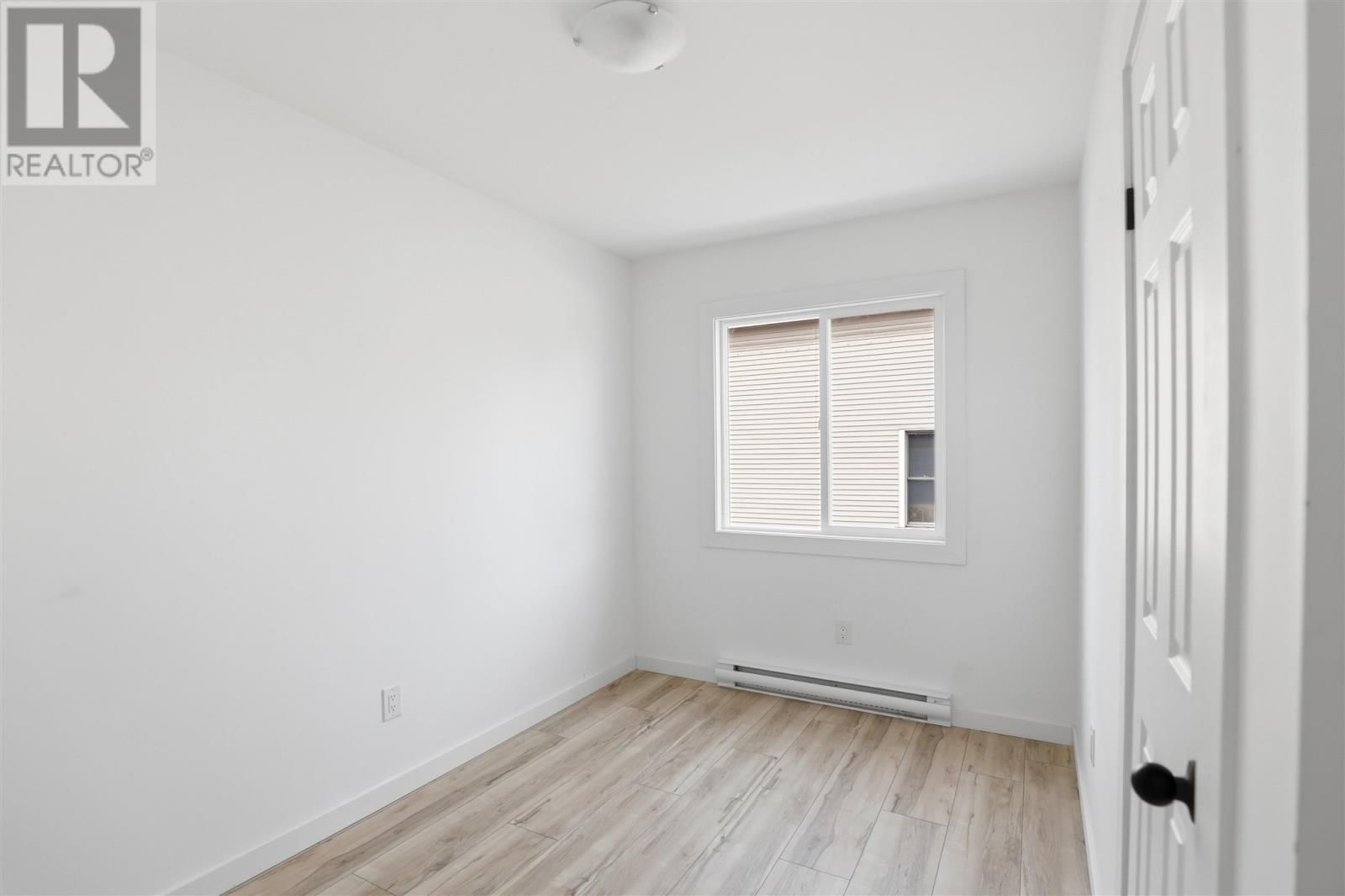 150 PITTSBURG AVE Image 17